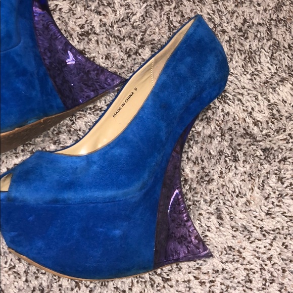 Blue velvet shoes Bebe - Picture 3 of 3